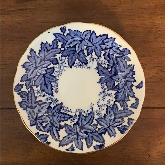Vintage Coalport tea cup and saucer - Picture 6 of 11